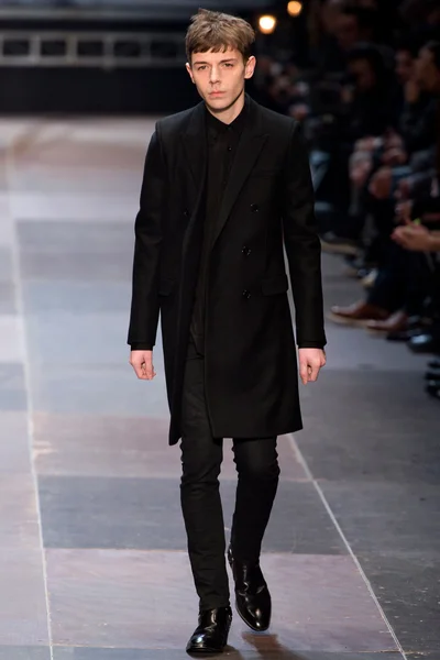 Look 24